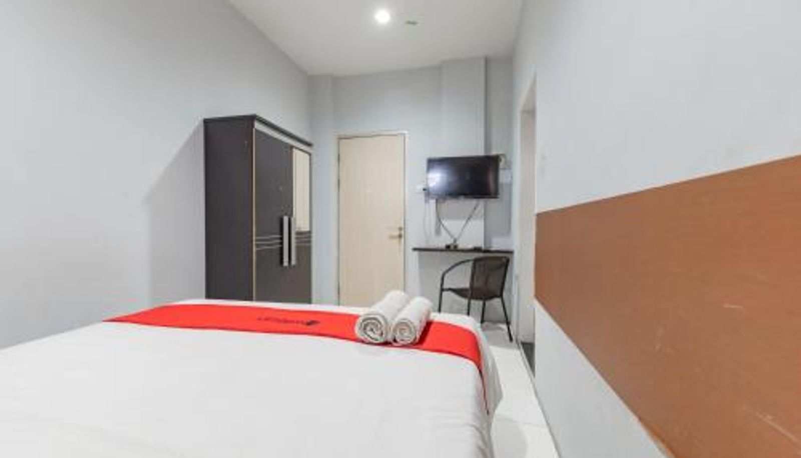 Zimmer - RedDoorz @ Pelajar Pejuang 3