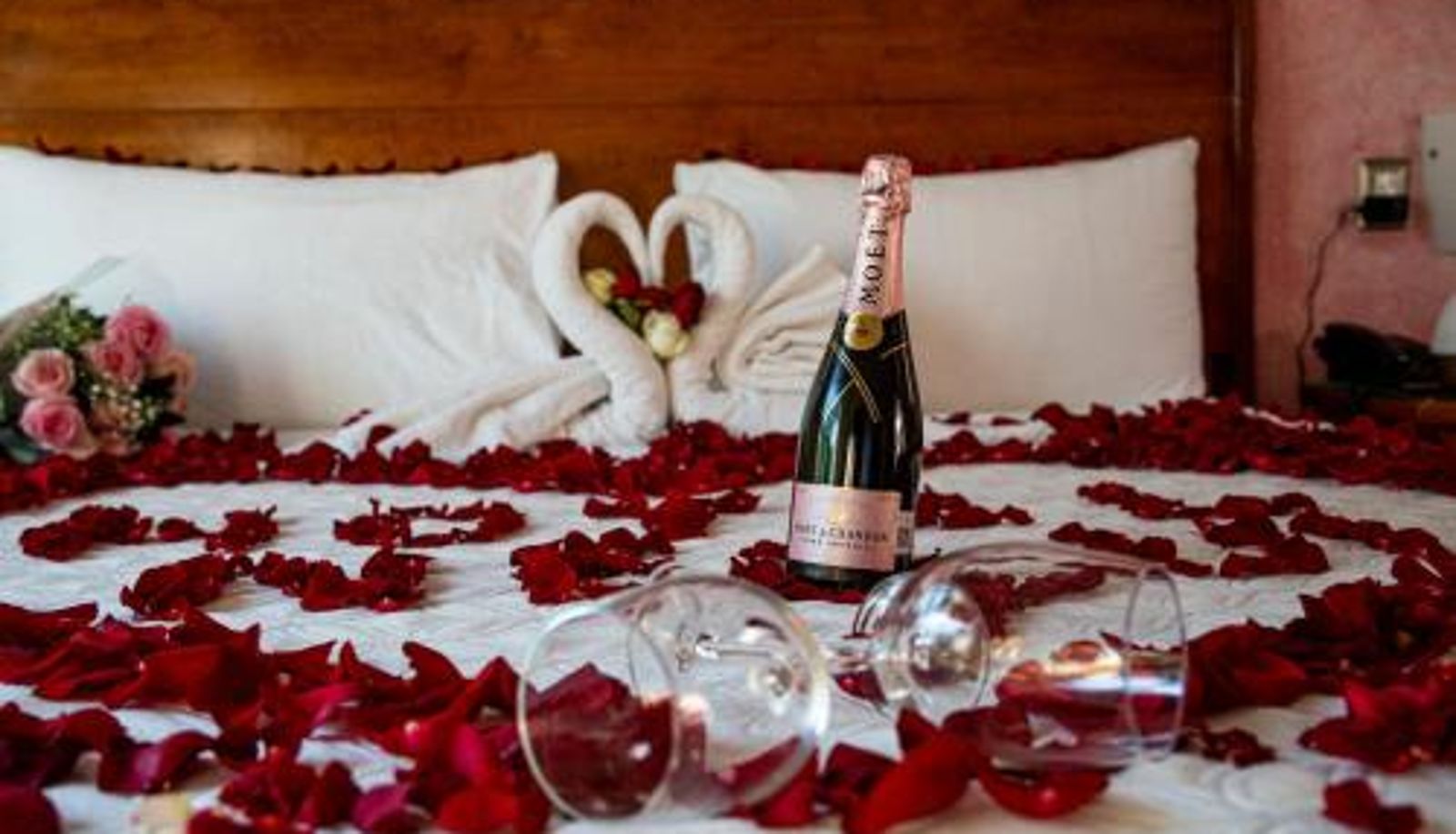 Info - Nequi Hotel Boutique