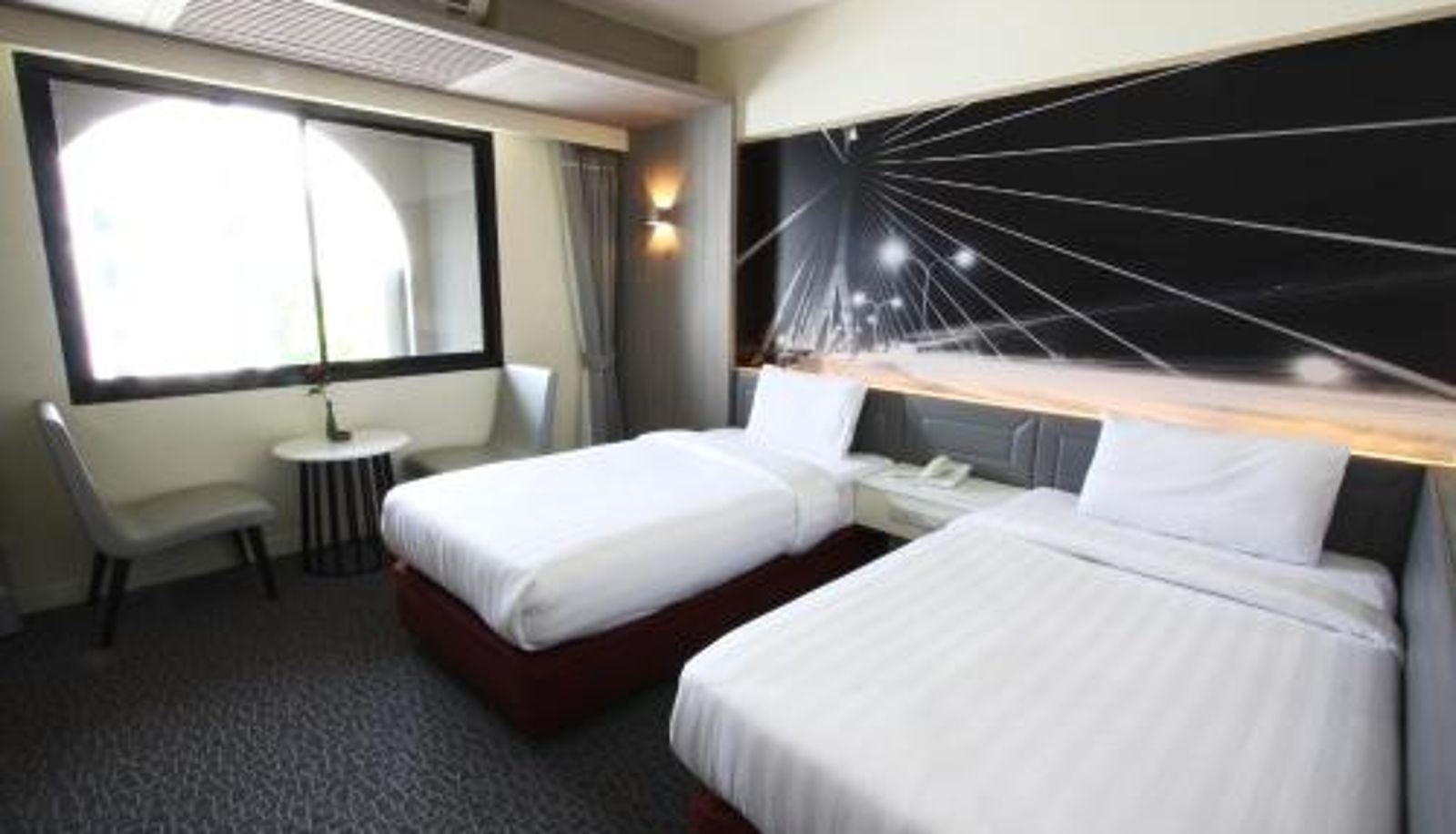 Zimmer - Royal Delight Hotel