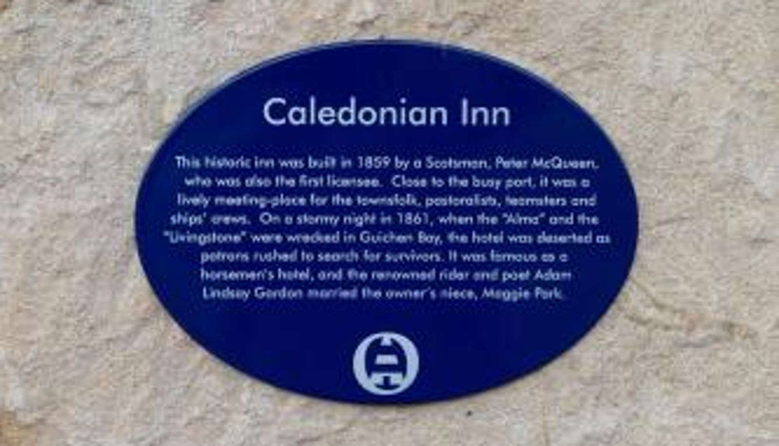 Hotel outdoor area - Caledonian Inn