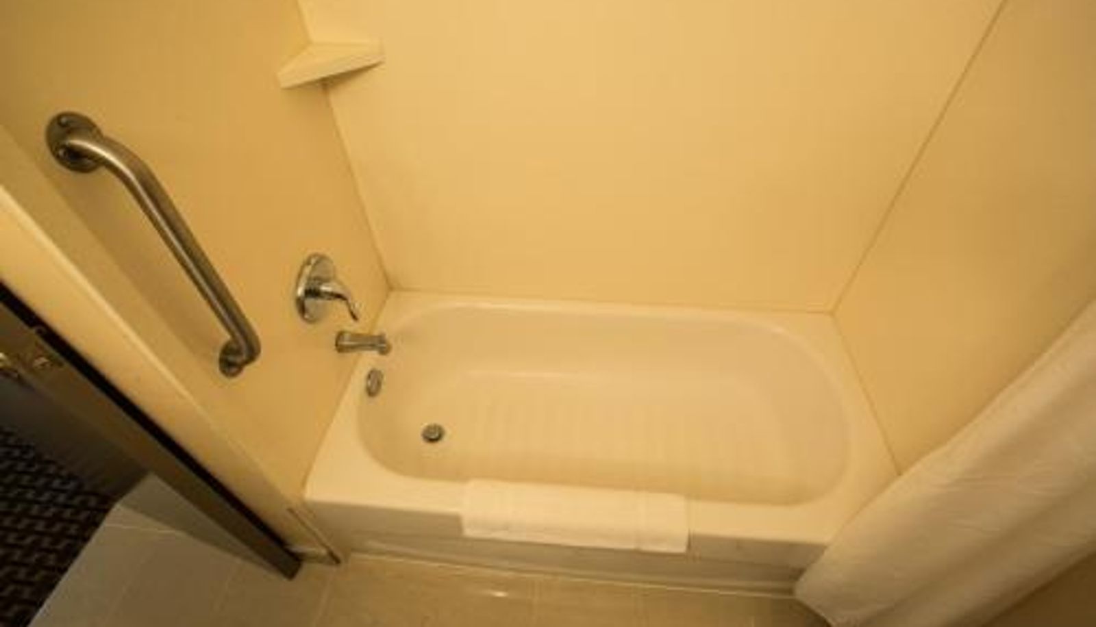 Room - The Village Inn