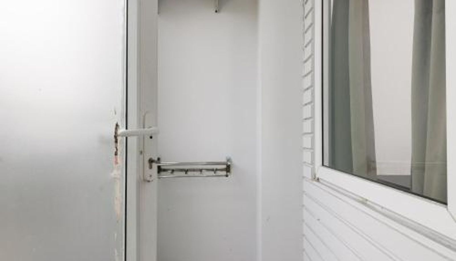 Badezimmer - RedDoorz near Mandaya Royal Hospital Puri