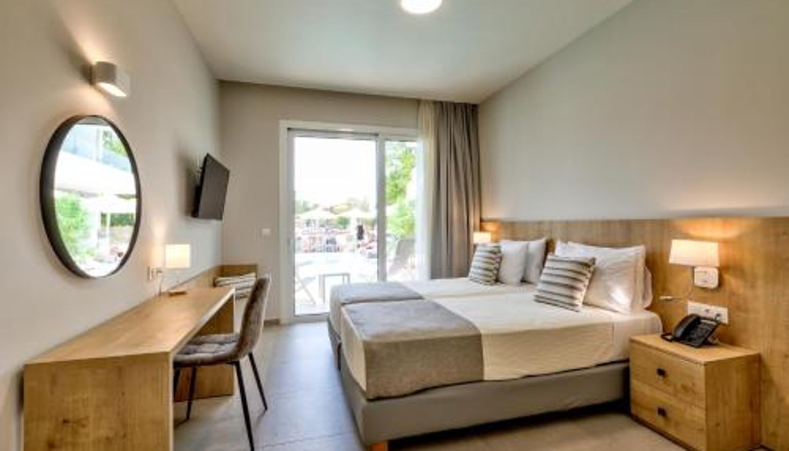 Zimmer - White Olive Premium Laganas