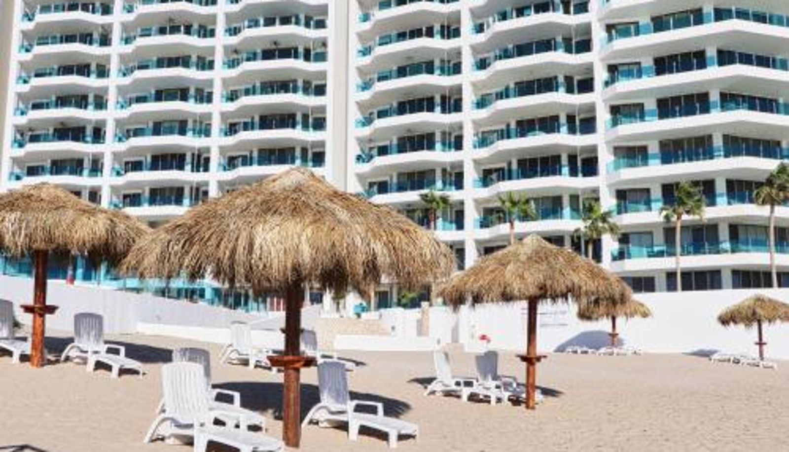 Info - Esmeralda Beach Resort