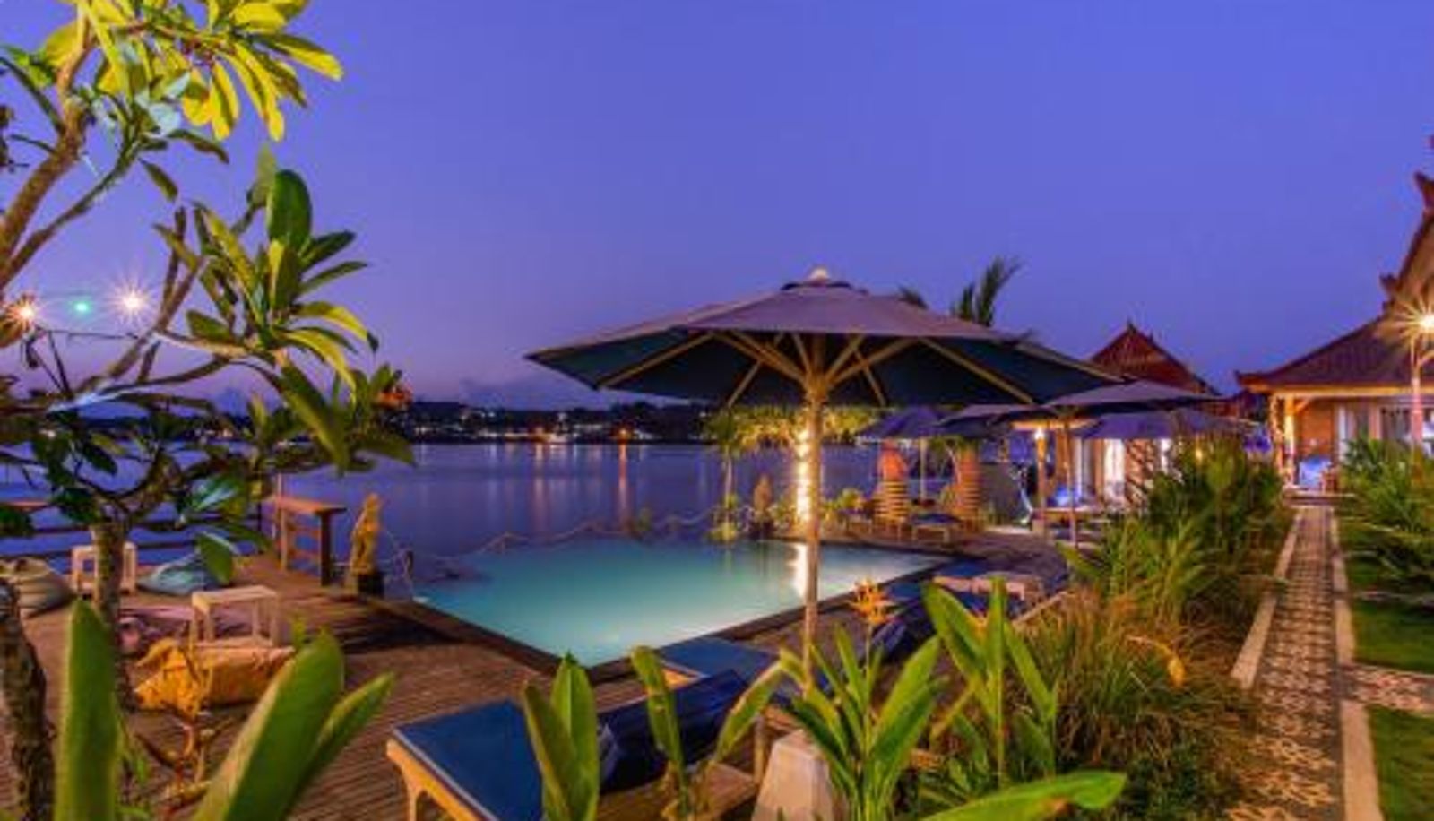 Pool - Nusa Veranda Sunset Villas & Restaurant