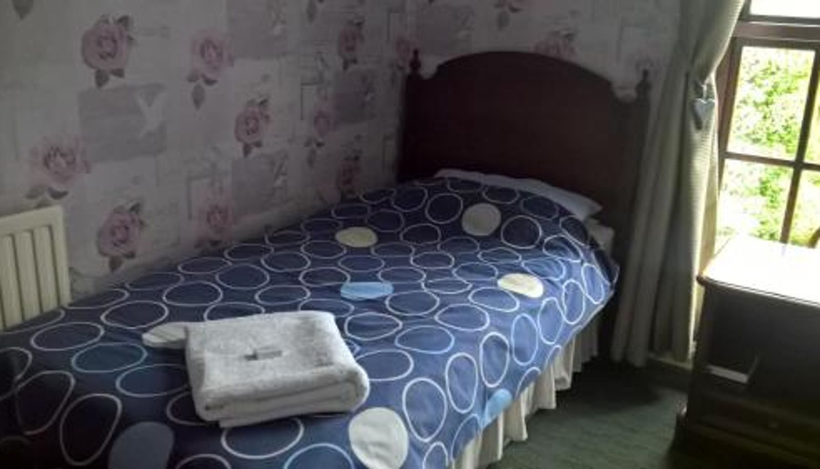 Info - Rhymney House hotel