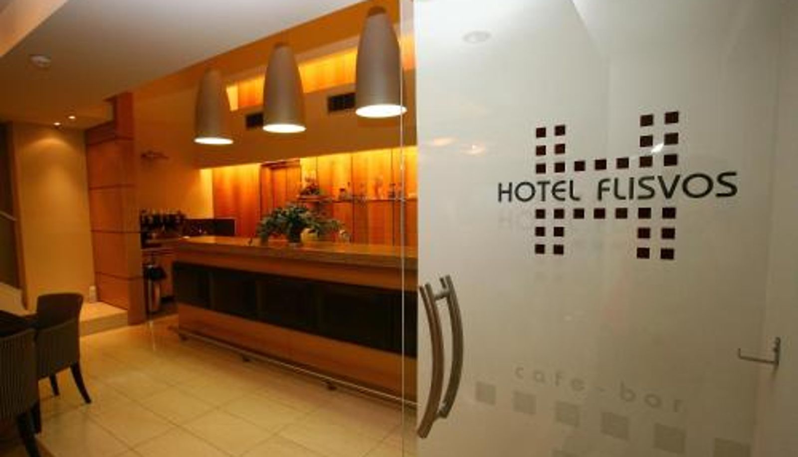 Bar - Hotel Flisvos