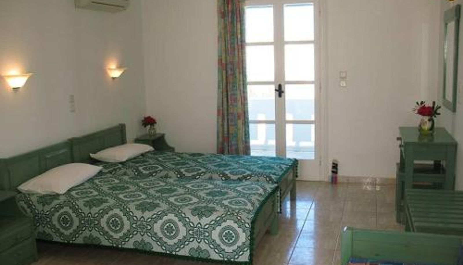 Información - HOTEL KAPARI