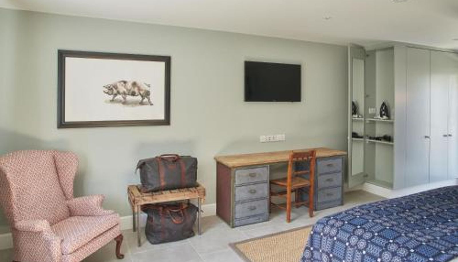 Zimmer - The Pig Shed Motel