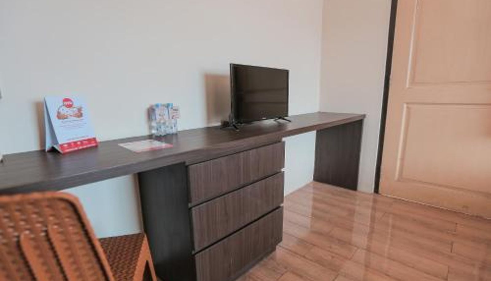 Zimmer - Capital O 141 Fatmawati Cozy Residence