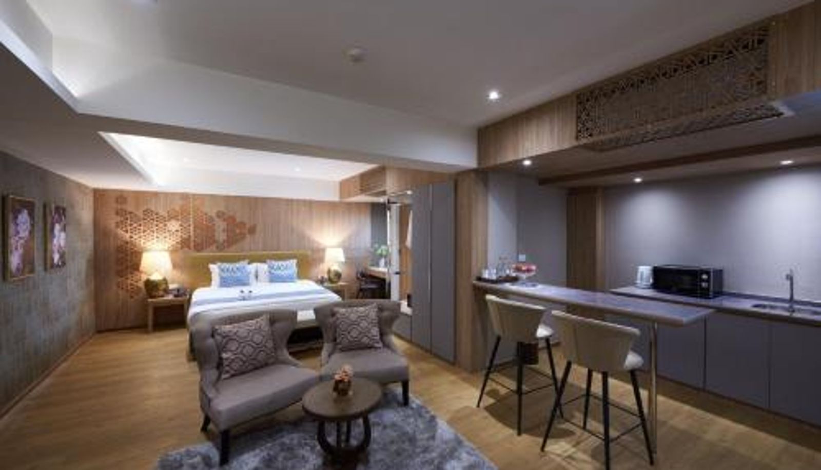 Info - Almas Hotel Bangkok