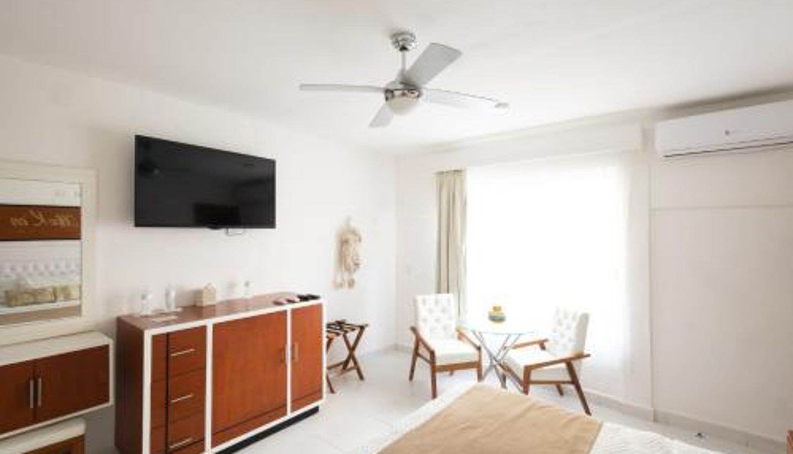 Room - Saastah Hotel Boutique