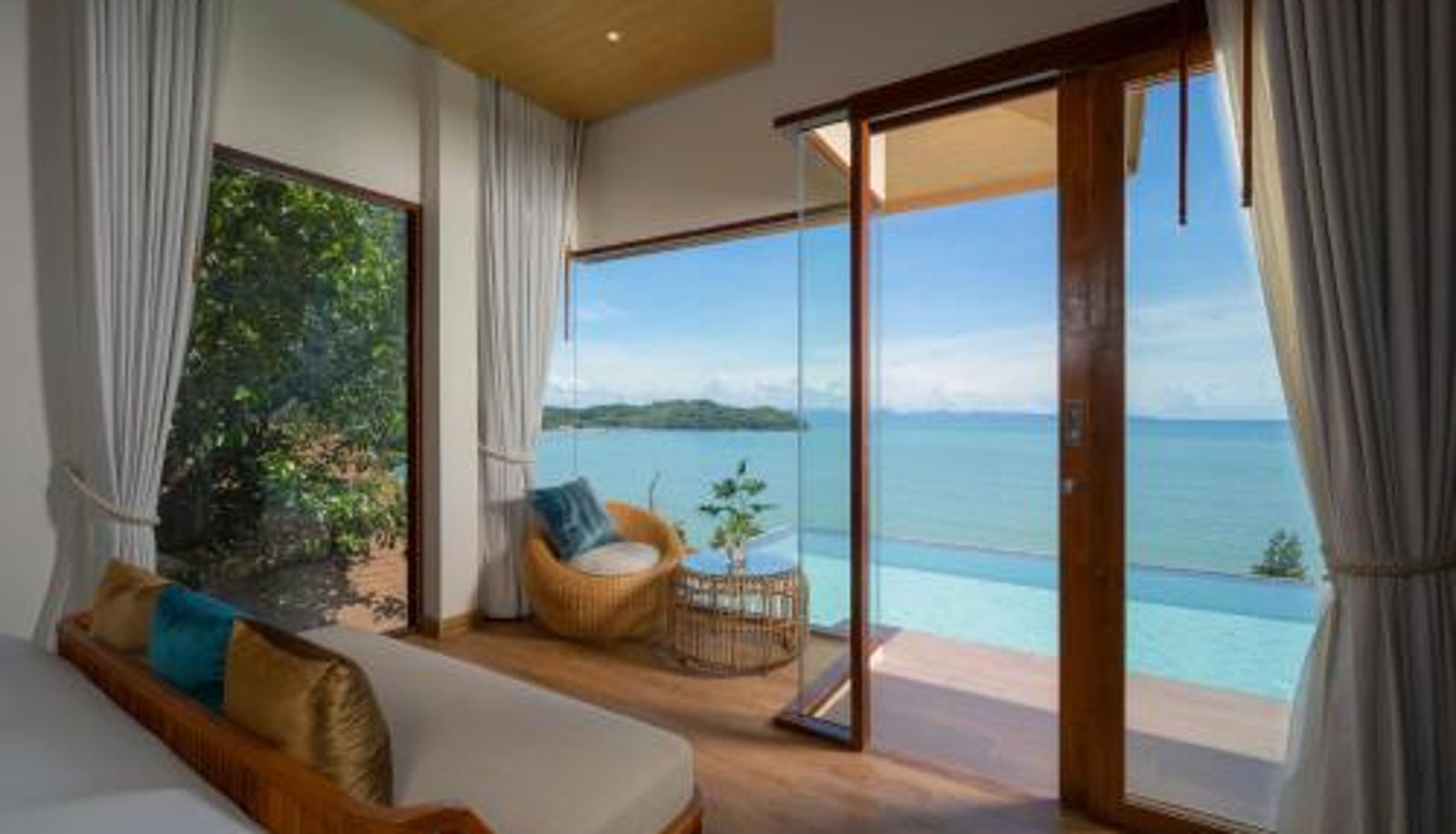 Room - SINAE Phuket Luxury Hotel