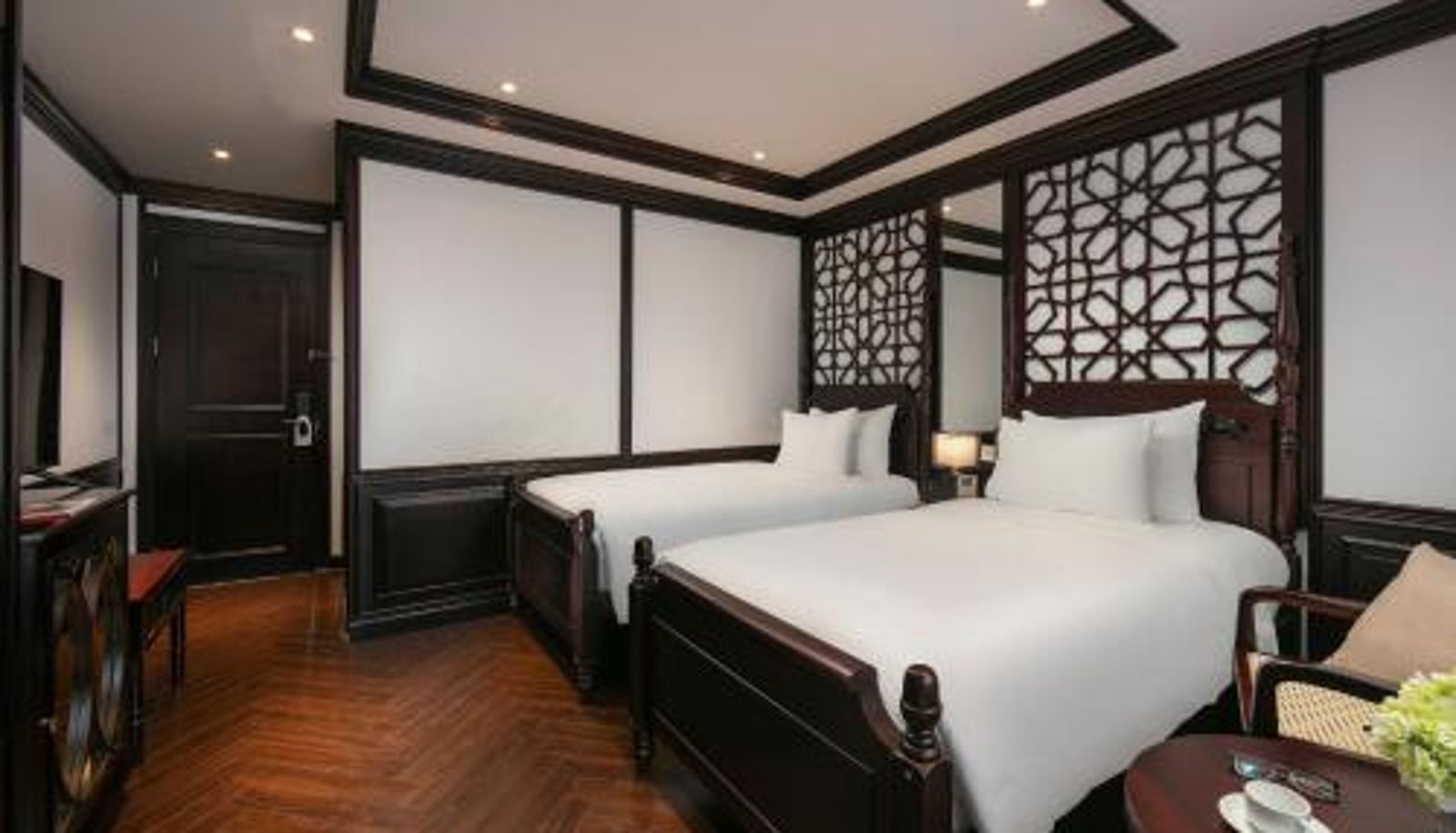 Habitación - MAY DE VILLE Crown Hotel