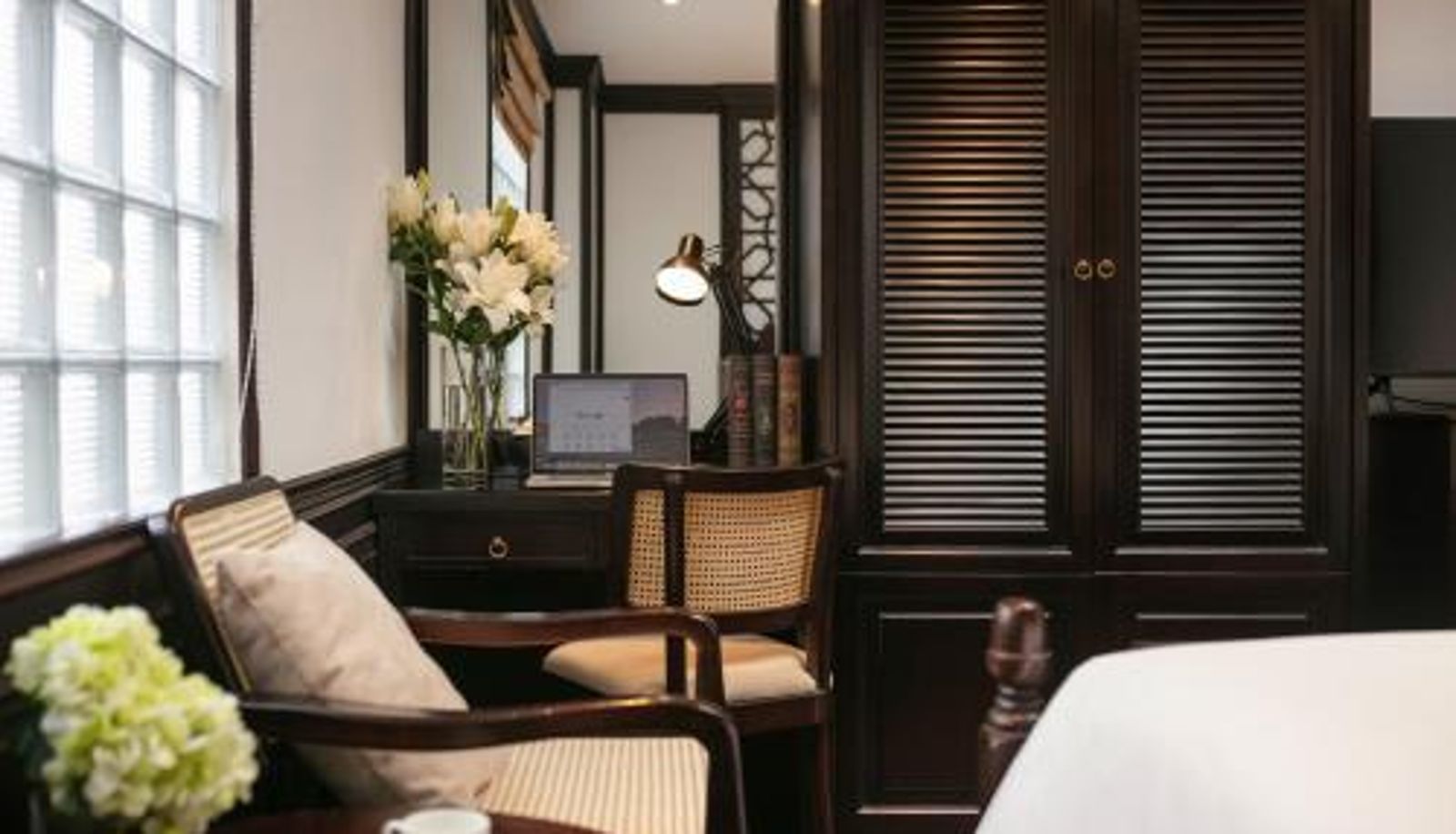 Informacje - MAY DE VILLE Crown Hotel