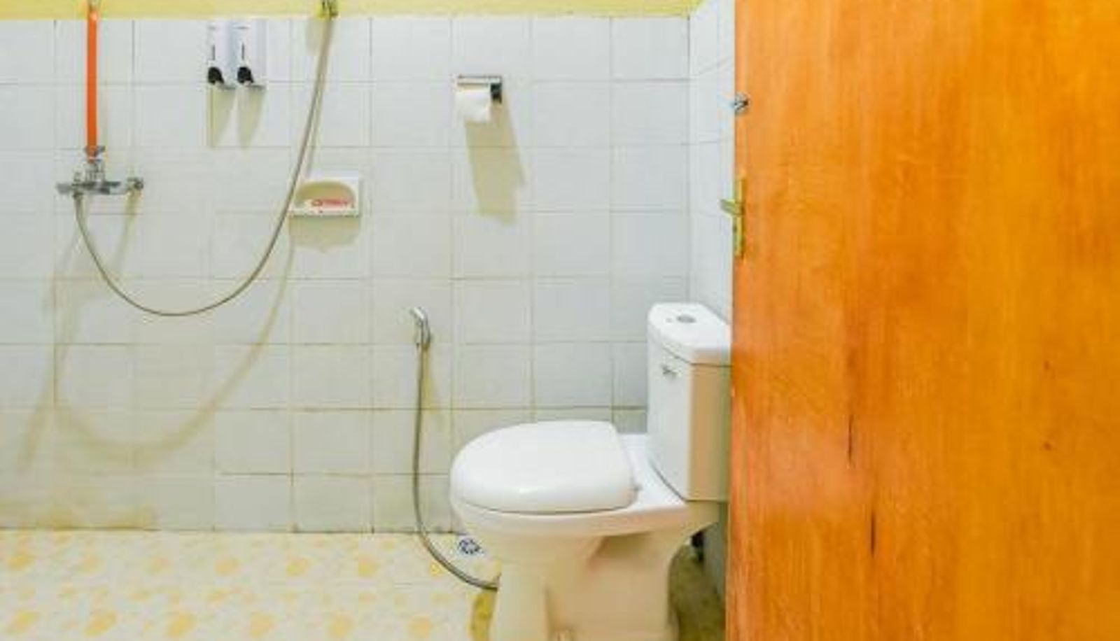 Zimmer - RedDoorz near Mangrove Forest Kupang