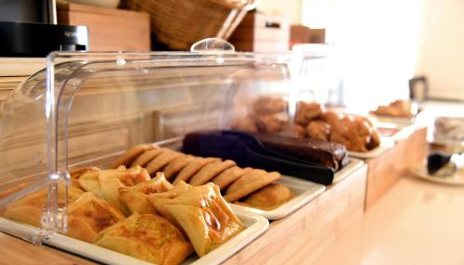 Frühstücksraum innerhalb des Restaurants - Hotel Messaria