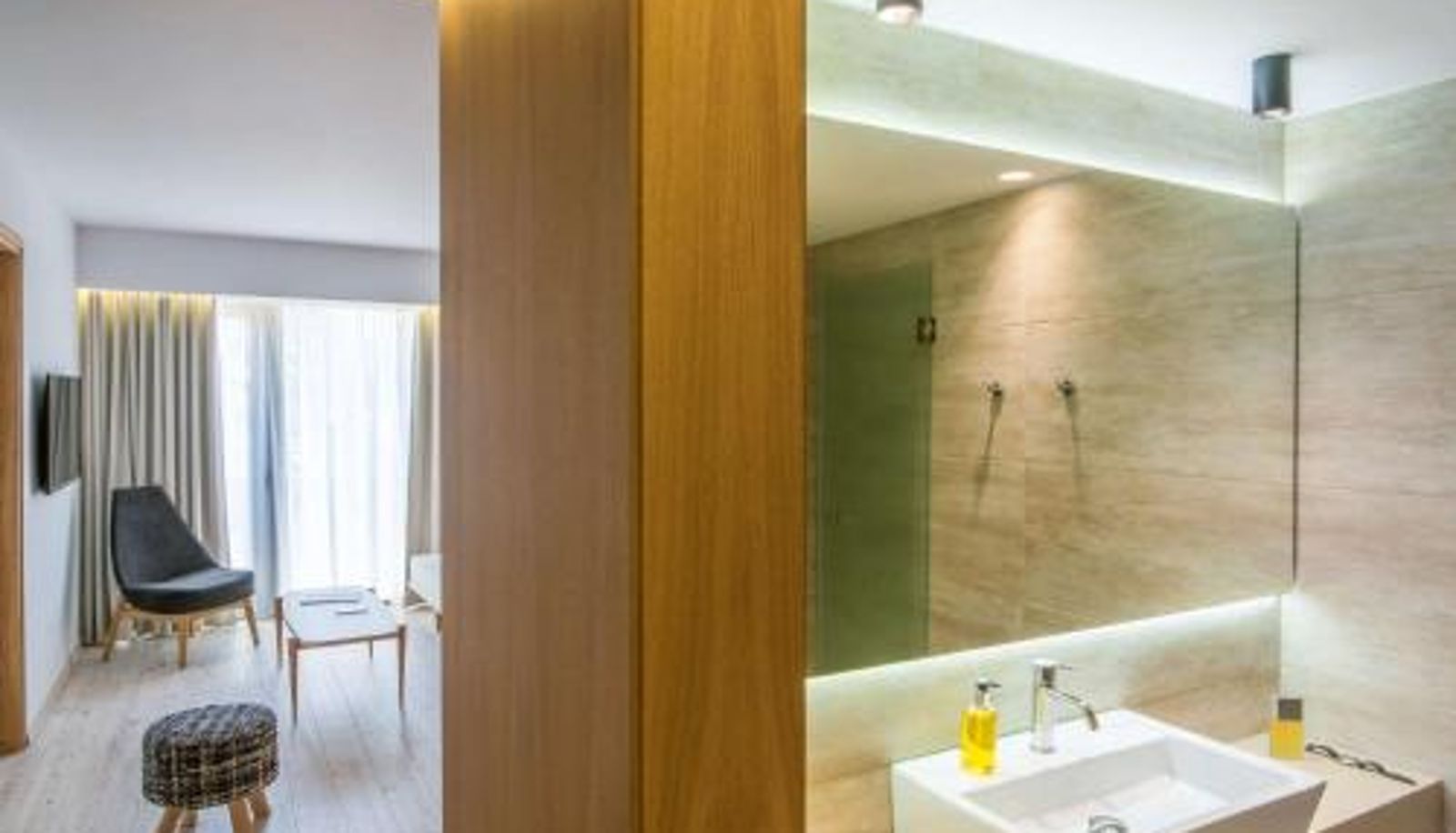 Suite - Ibis Styles Heraklion Central