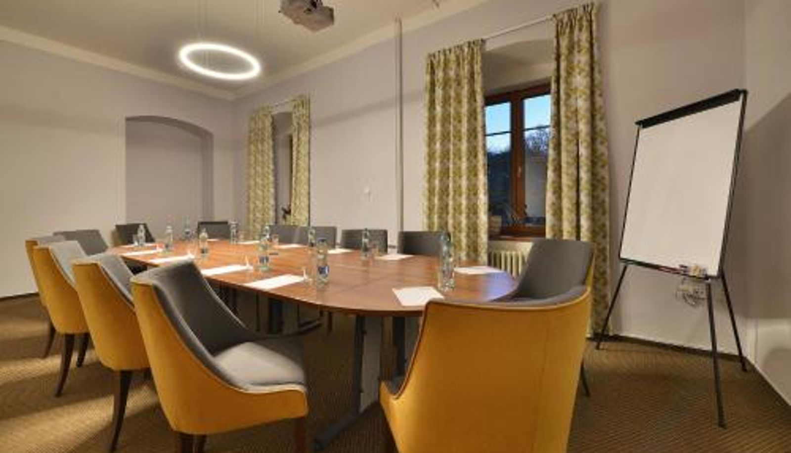 Info - Maxmilian Lifestyle Resort