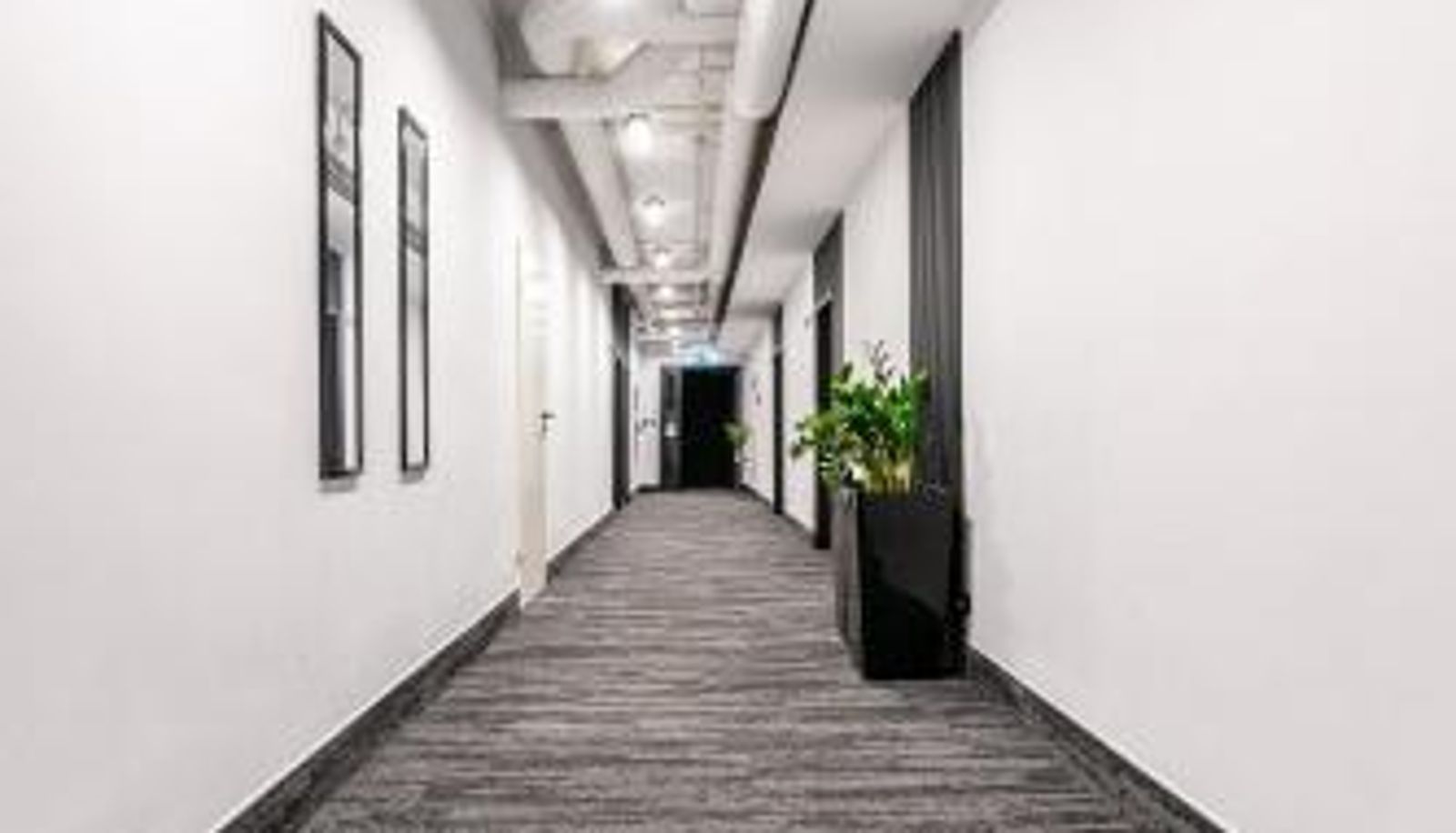 Chambre triple - VANTA Business Center