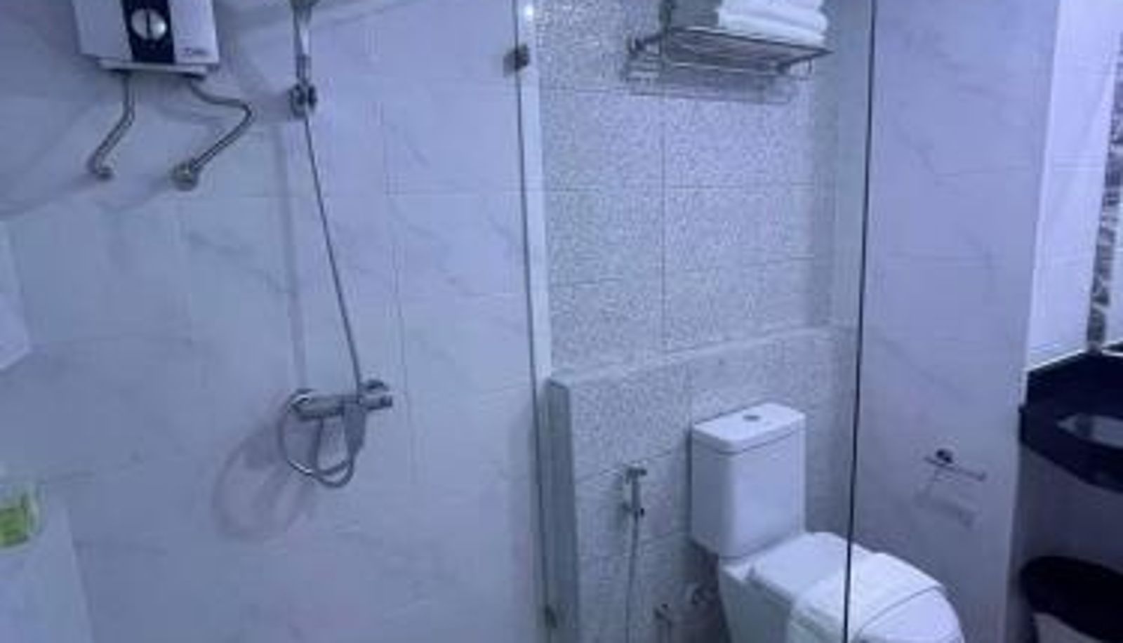 Łazienka - Christella Hotel Laemchabang