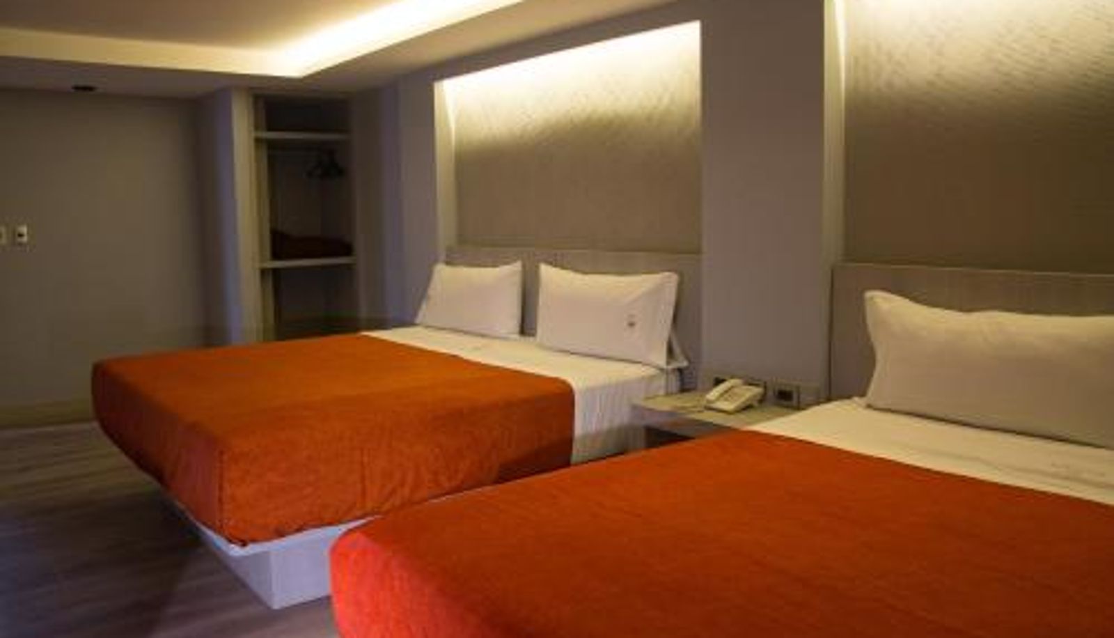 Info - Hotel El Senador
