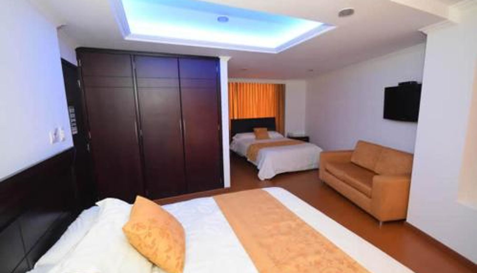 Informacje - HOTEL ZAFIRO PLAZA