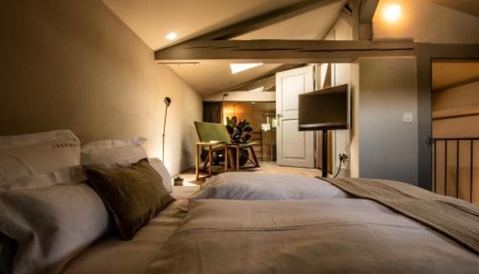 Informacje - One Suite Hotel - Zollhaus