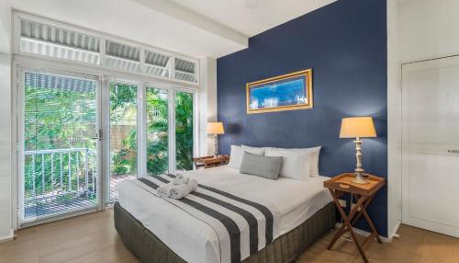 Apartment - Balboa Apartments