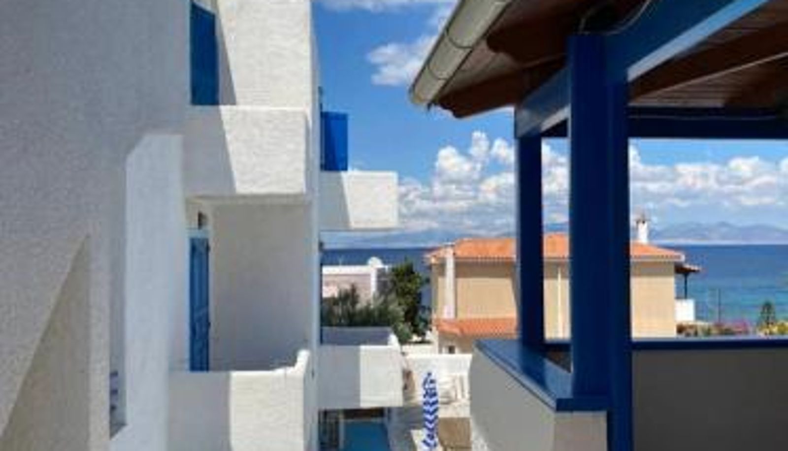 Hotel Außenbreich - Blue Dolphin Aegina