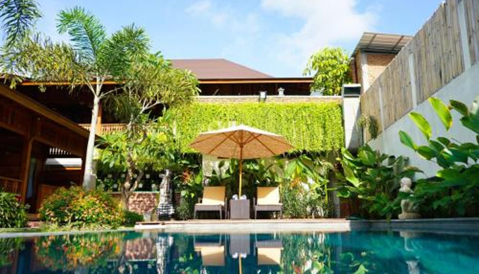 Piscina - La'villaris hotel & resto
