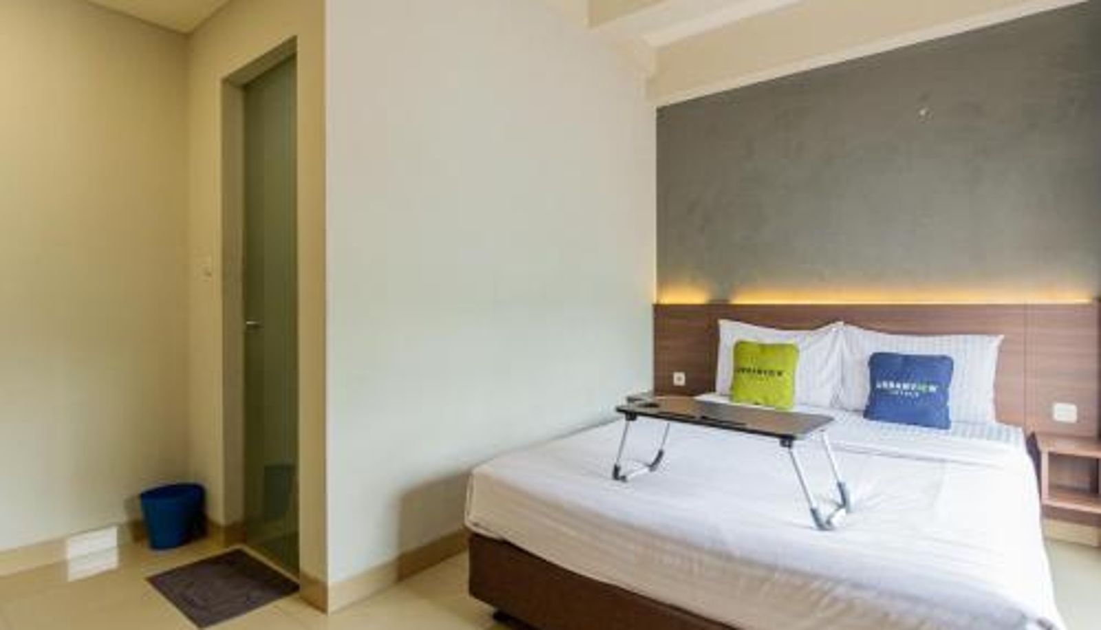 Zimmer - Urbanview Hotel Slipi Inn Palmerah