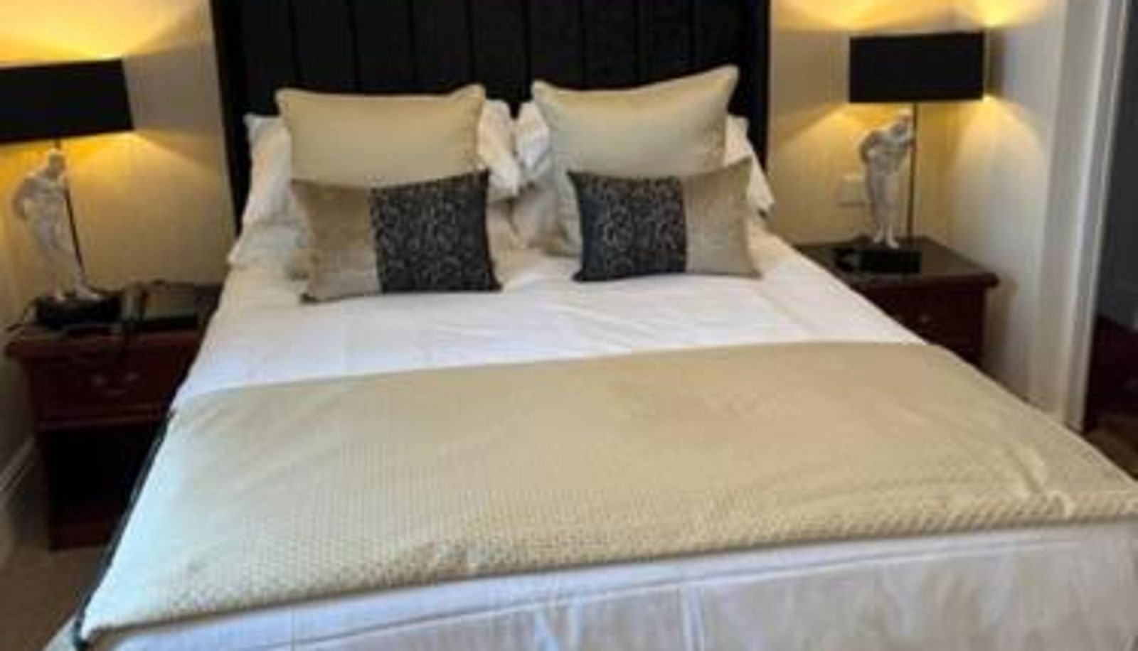 Camera standard - The Masons Arms Hotel