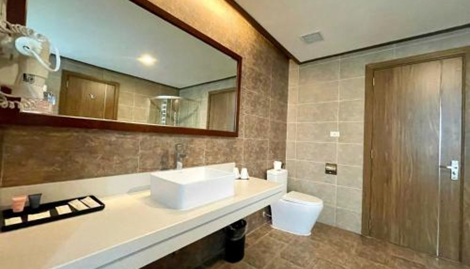 Suite - Muong Thanh Grand Xa La Hotel