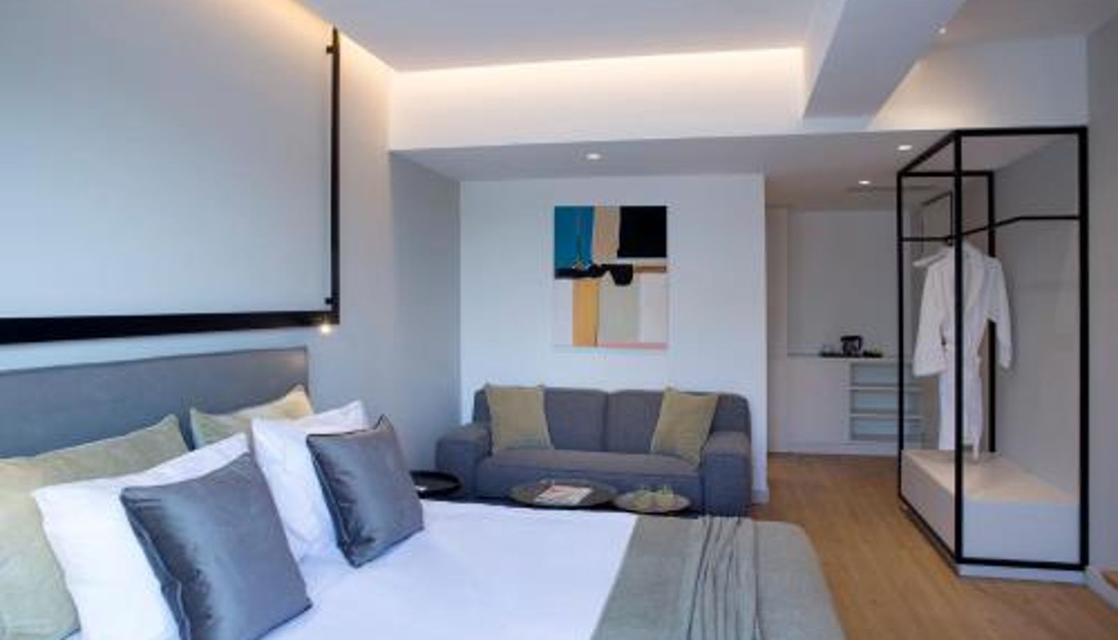 Room - Santikos Collection The Alex Monte Kastella