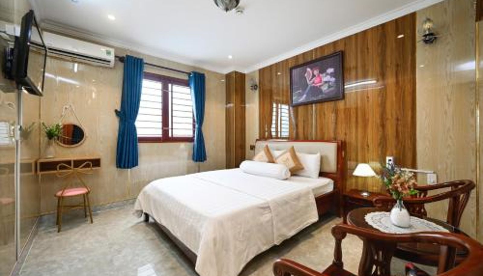 Info - Ly Ly Hotel