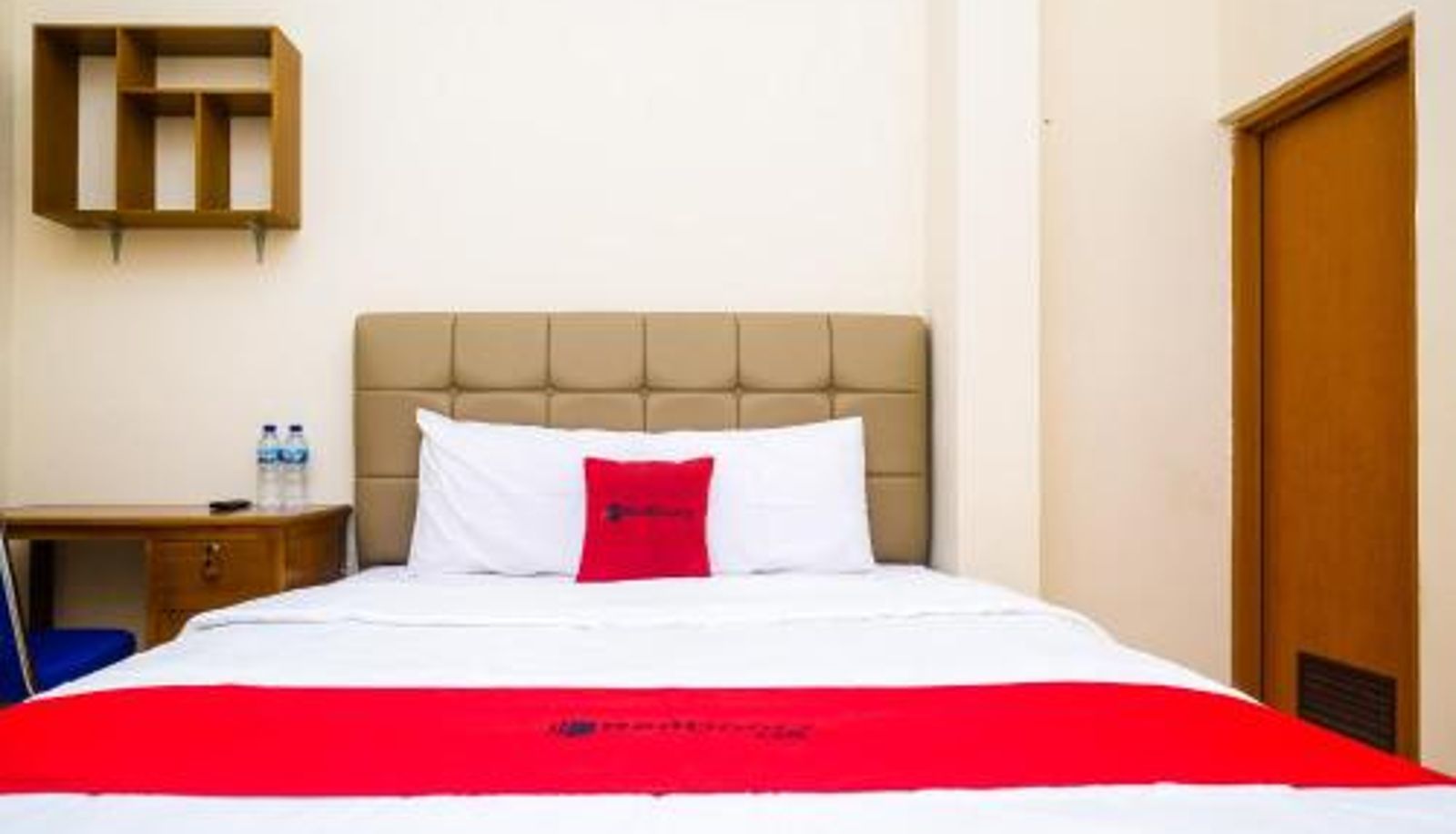 Chambre - RedDoorz Syariah @ Griya Thamrin Manahan Solo