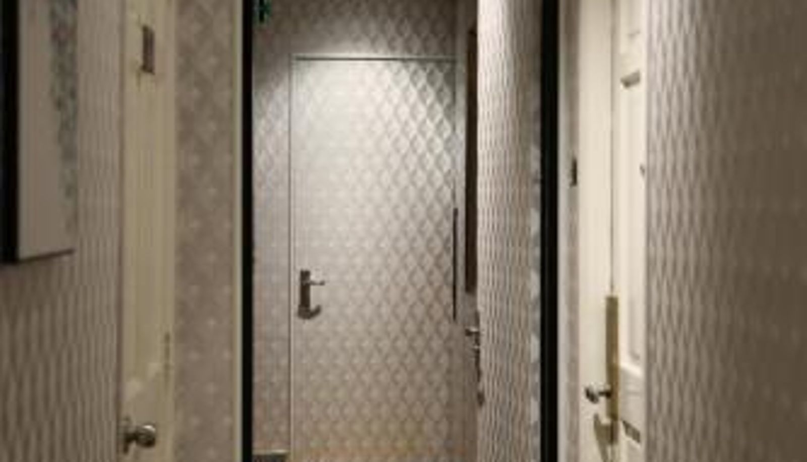 Info - THE QUEENDOR BOUTIQUE HOTEL