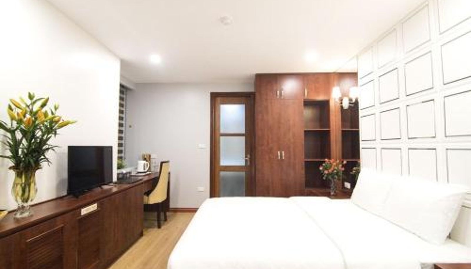 Zimmer - Hanvet Hotel HN - by BAY LUXURY