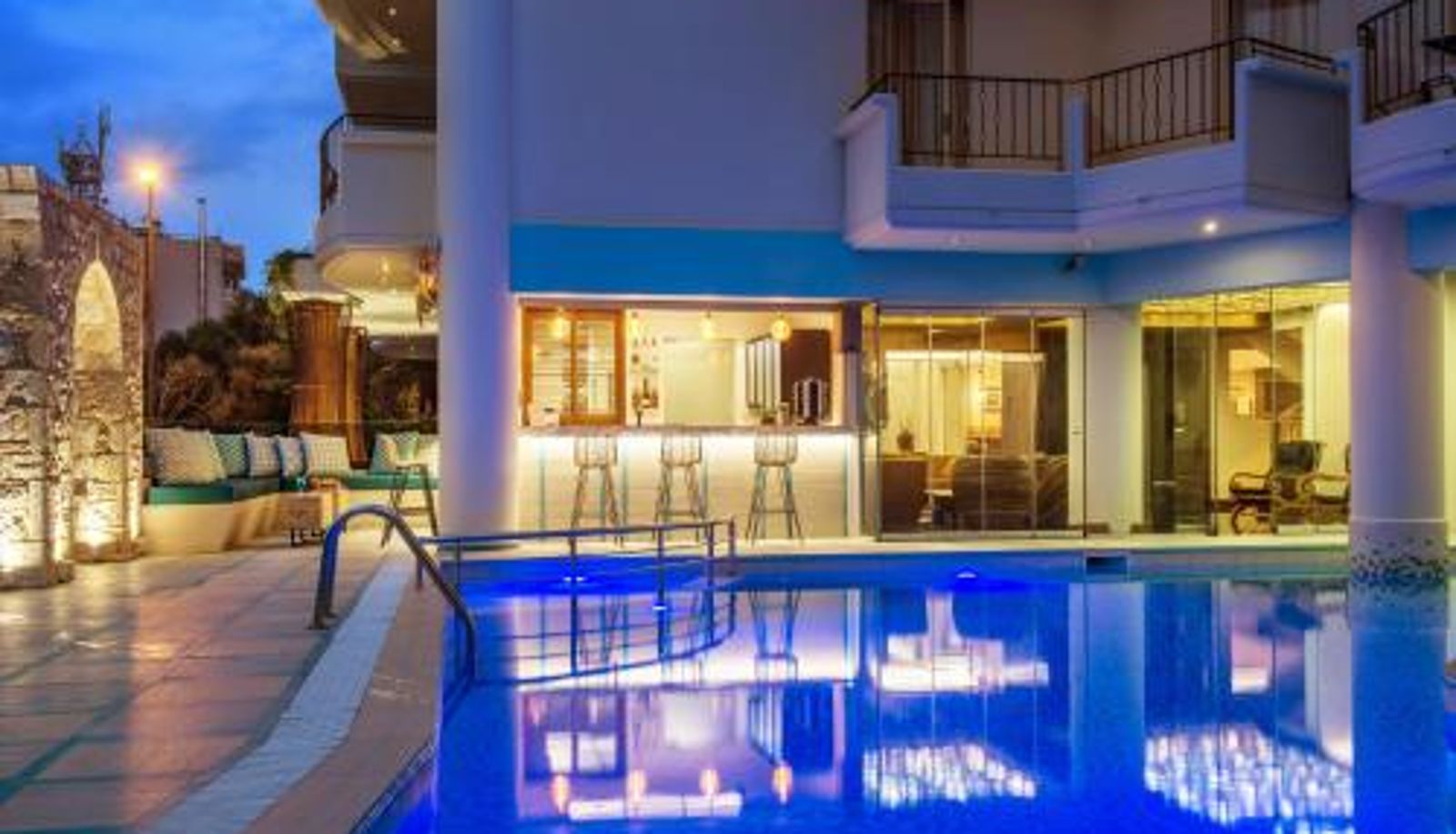 Zona exterior del hotel - Anesis Blue Boutique Hotel