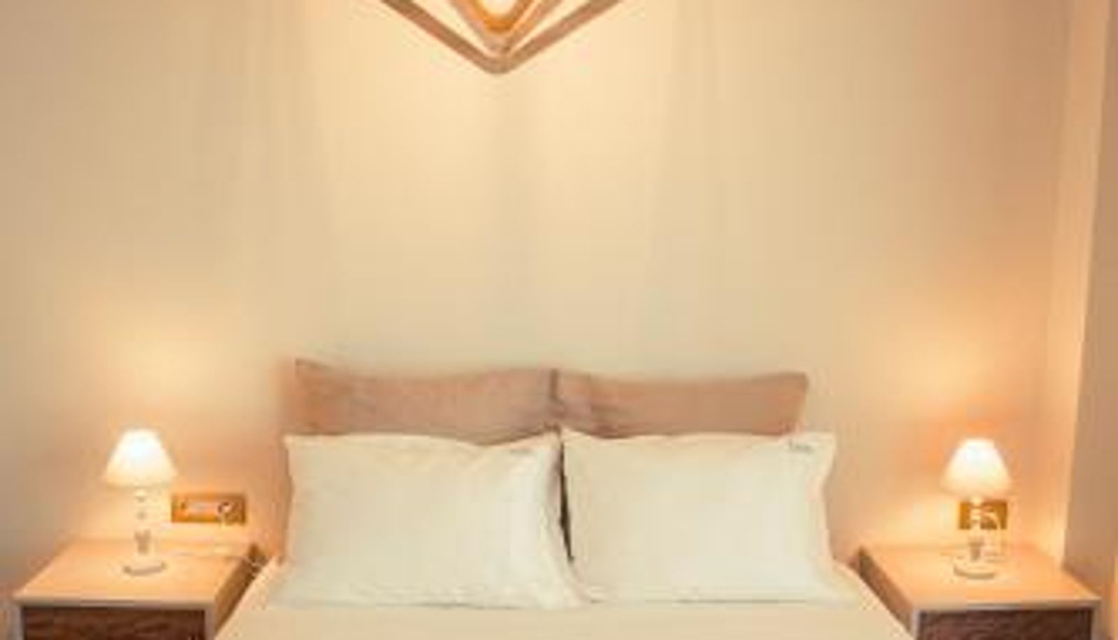 Suite - IO Luxury Pool & Hot Tub Suites