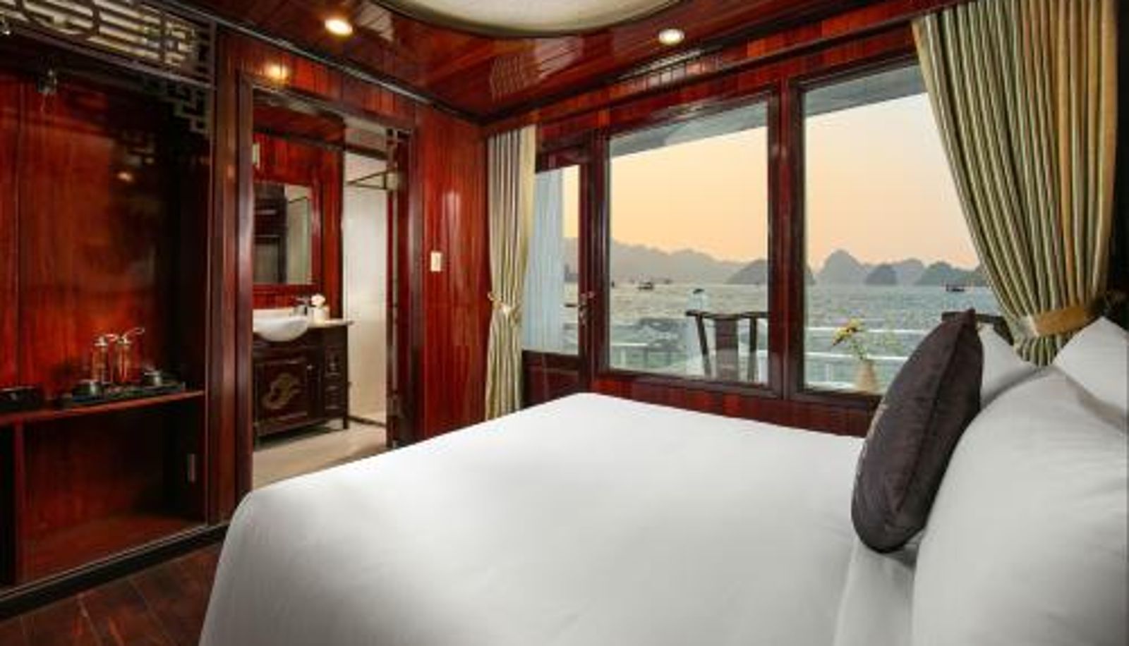 Kamer - La Regina Classic Cruise