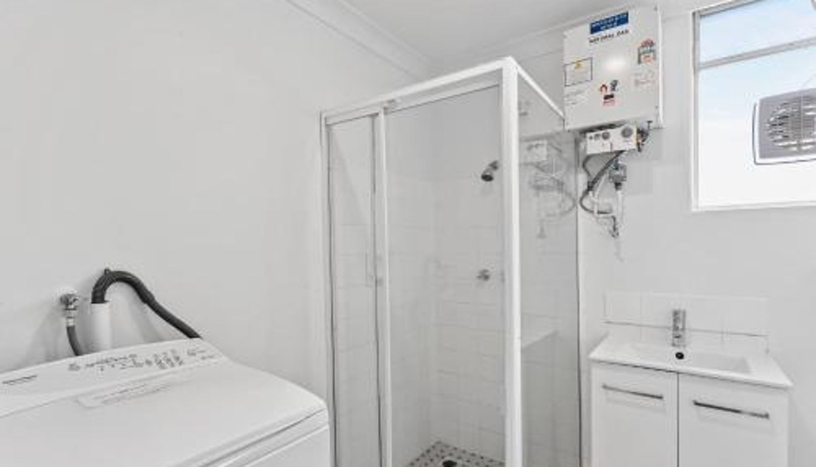 Info - Malibu Apartments - Perth