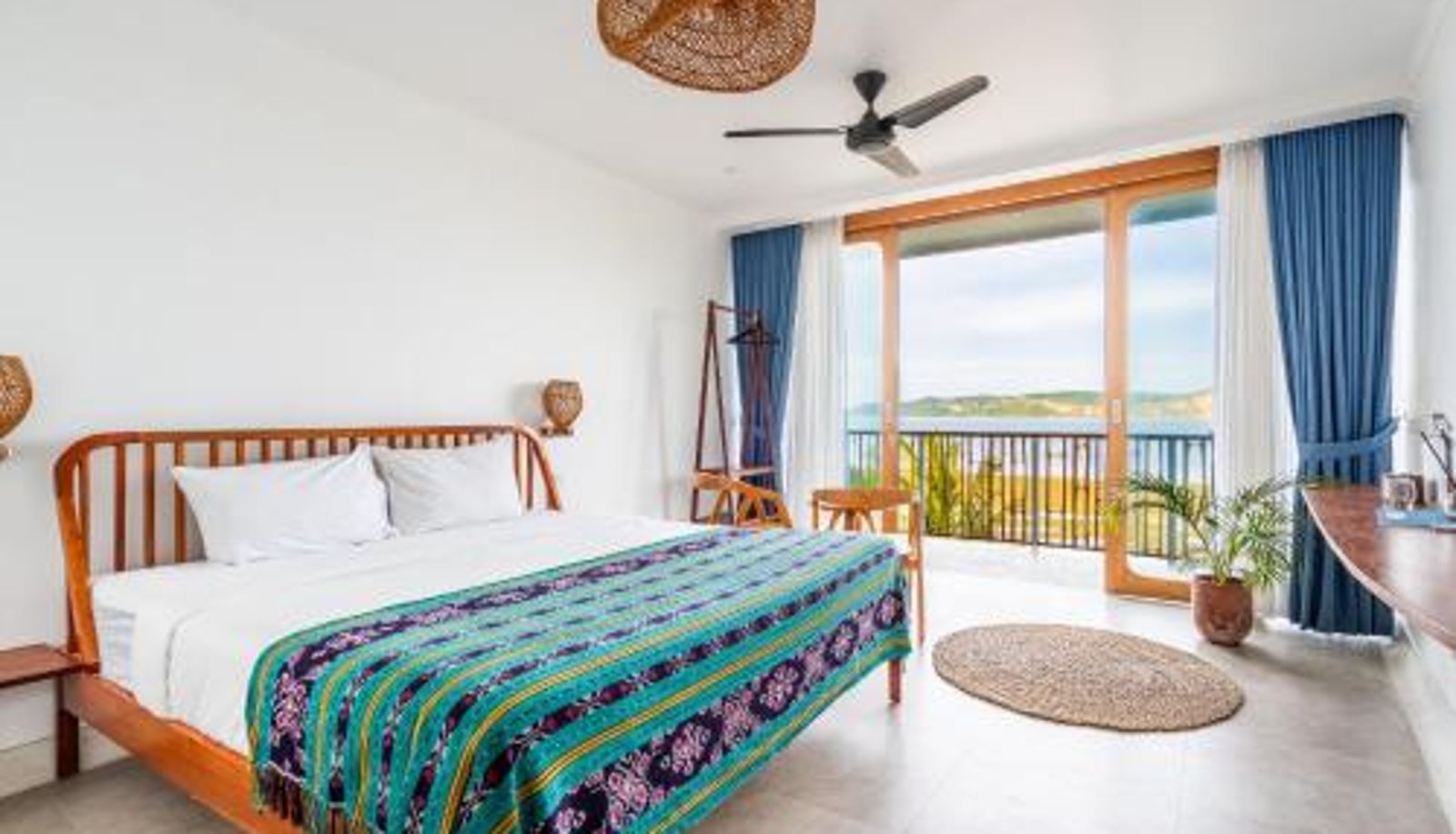 Info - Inlight Lombok Beach Hotel