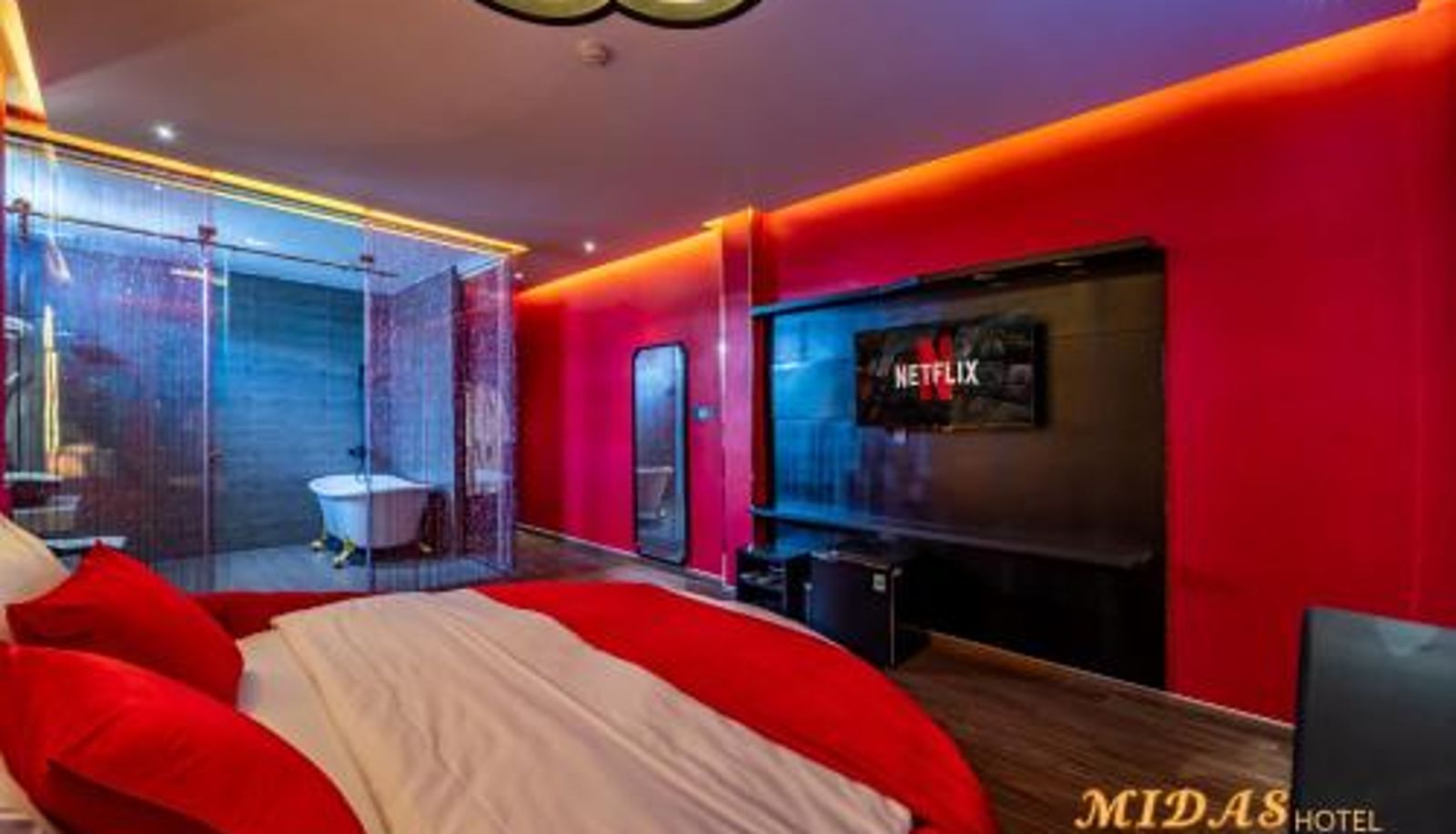 Room - Midas Hotel