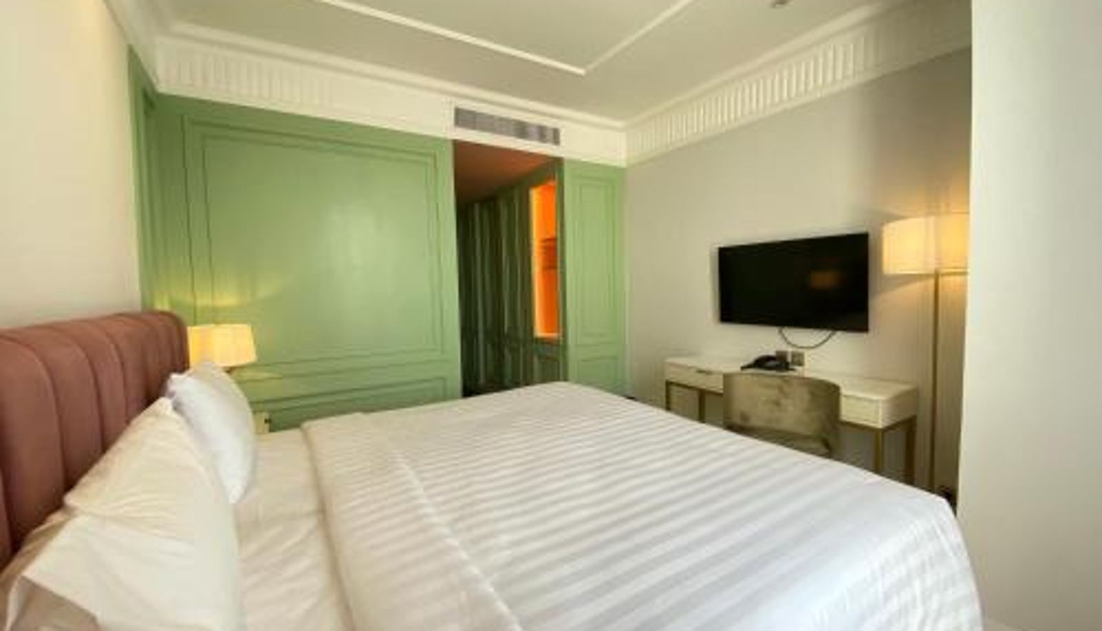 Camera - Maia Hotel Jakarta