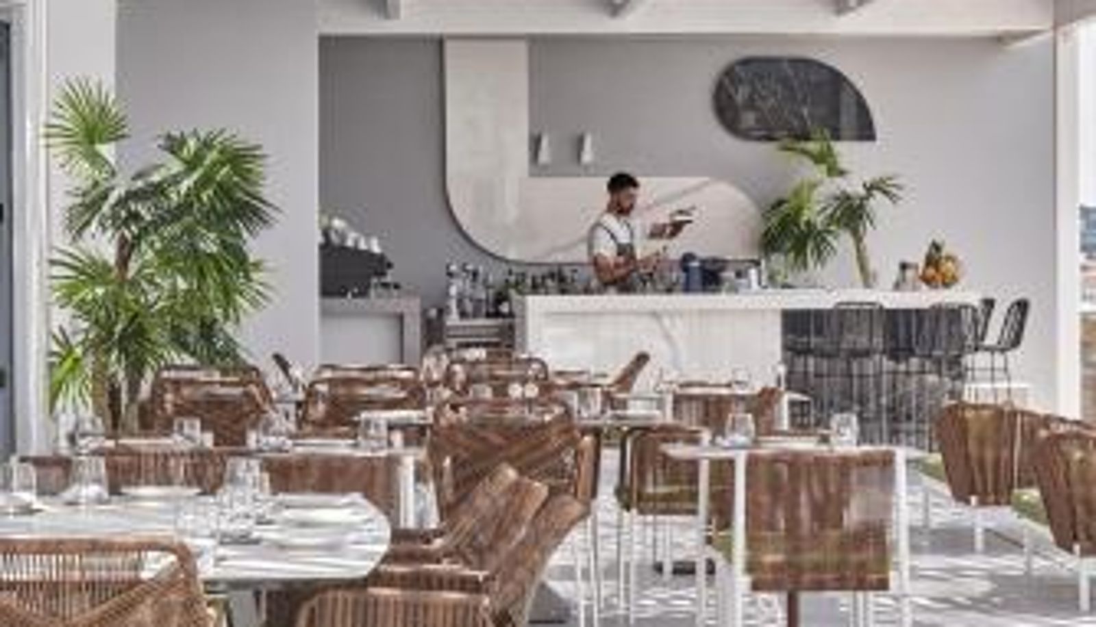 Sala śniadaniowa w restauracji - Kouros Hotel & Suites