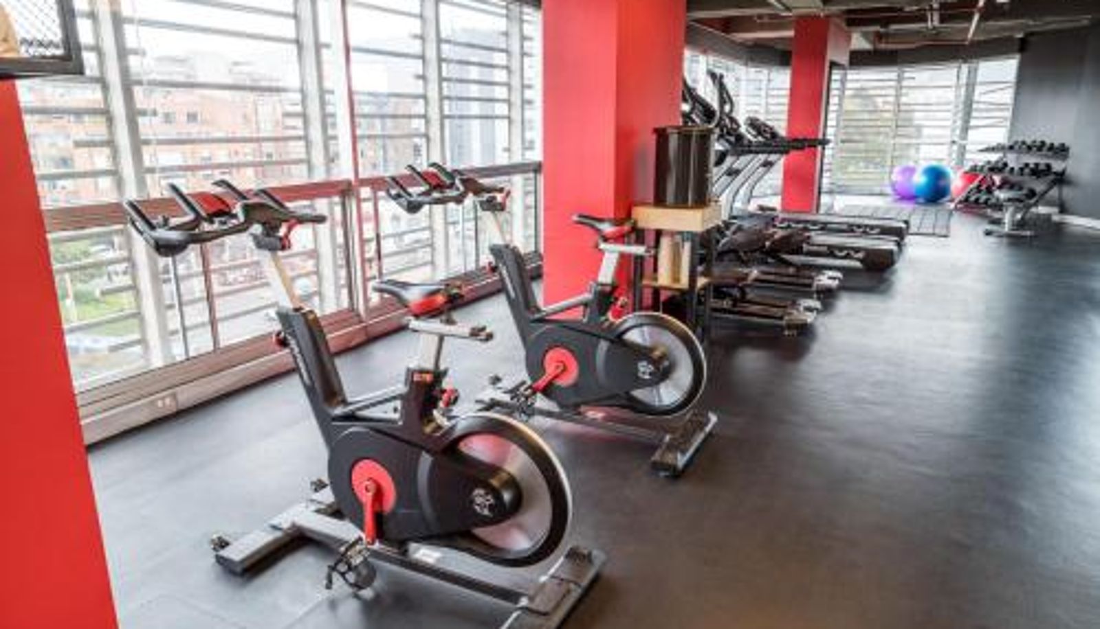 Zona de bienestar y gimnasio - Sonesta Hotel Bogotá