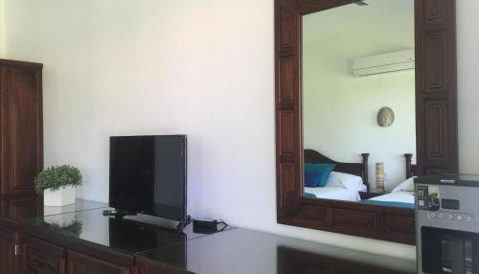 Camera - Ananta Hotel