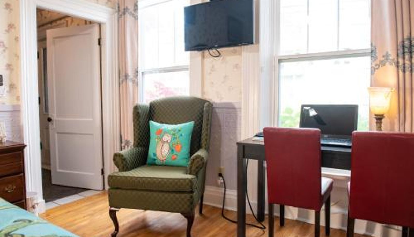 Info - Prince Street Suites